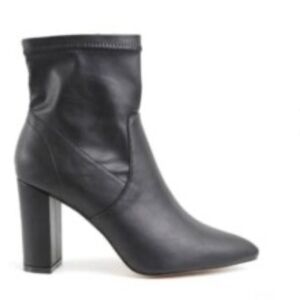 Catherine Malandrino Bolonie Vegan Leather Pointed Toe Bootie size 9 new